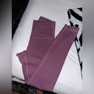 Lululemon wonder train 25” leggings